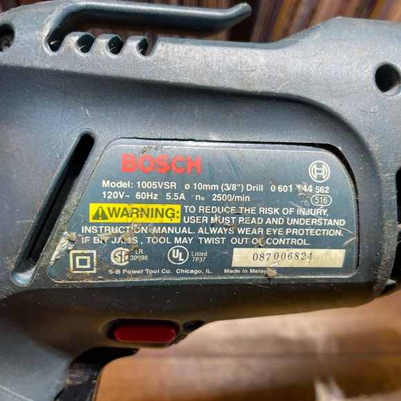 🛠Bosch 3/8 Drill 5.5 Amps 🛠 - Picture 3 of 5